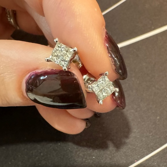 0.75ctw quad stud diamond earrings 14k solid gold - Picture 5 of 8